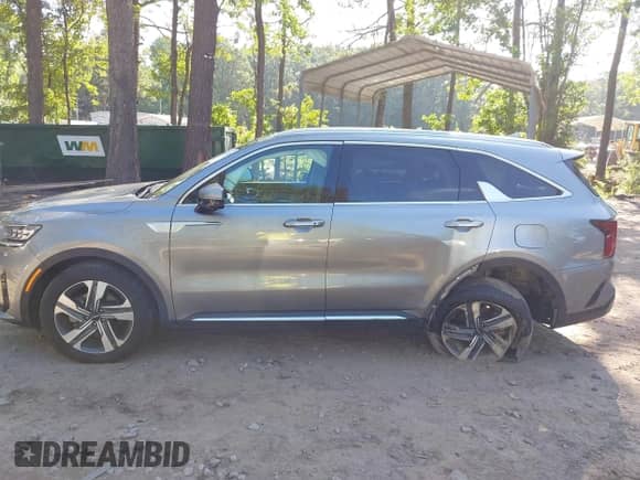 2023 Kia Sorento SX Prestige with VIN KNDRMDLG9P5139214, listed as a IAAI auction lot 42534736 with 41,477 mi miles and . Bid and sale history available at DreamBid. Image 14.