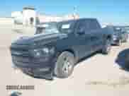 2023 Ram 1500 Tradesman z VIN 1C6SRFGT4PN657325, wystawiony jako IAAI lot #40932007 z przebiegiem 42 639 mil mil oraz . Historia ofert i sprzedaży dostępna na DreamBid. Obrazek 2.