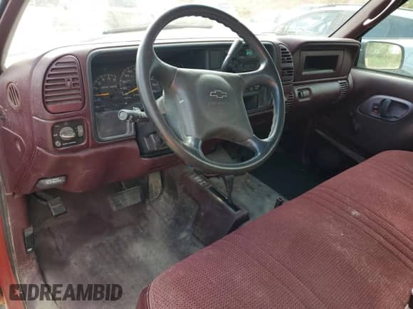 1998 Chevrolet Silverado 2500 с VIN 1GCGK24R9WZ194500, выставлен на аукционе Copart как лот 86314405 с пробегом 141 771 миль миль и Чистый • Clean title. История ставок и продаж доступна на DreamBid. Изображение 8.