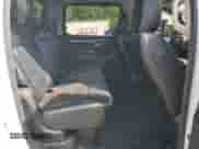 2022 Ram 1500 Laramie z VIN 1C6SRFJT3NN141138, wystawiony jako Copart lot #63250275 z przebiegiem 84 334 mil mil oraz Szkoda całkowita • Salvage title. Historia ofert i sprzedaży dostępna na DreamBid. Obrazek 10.