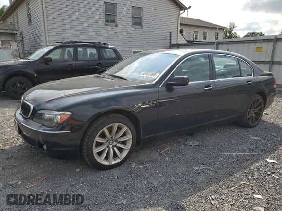 2007 BMW 7 Series 750Li z VIN WBAHN83597DT75573, wystawiony jako Copart lot #65955895 z przebiegiem 157 644 mil mil oraz Czysty tytuł • Clean title. Historia ofert i sprzedaży dostępna na DreamBid. Obrazek 1.