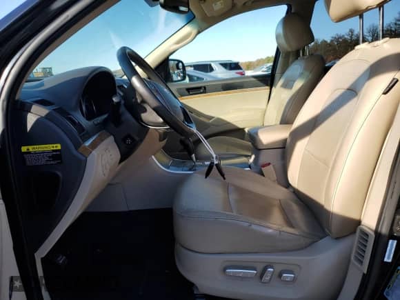 2012 Hyundai Veracruz Limited с VIN KM8NUDCC6CU203961, выставлен на аукционе Copart как лот 80849164 с пробегом 105 423 миль миль и Чистый • Clean title. История ставок и продаж доступна на DreamBid. Изображение 7.