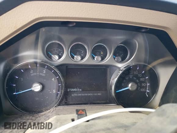 2011 Ford F-250 XL z VIN 1FT7W2BT7BEA03449, wystawiony jako Copart lot #68539755 z przebiegiem 272 849 mil mil oraz Szkoda całkowita • Salvage title. Historia ofert i sprzedaży dostępna na DreamBid. Obrazek 9.