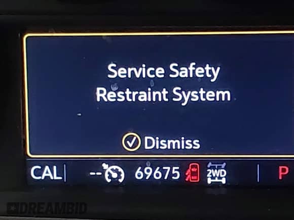 2020 Chevrolet Silverado 1500 LT z VIN 1GCRYDED6LZ294099, wystawiony jako IAAI lot #43069145 z przebiegiem 69 675 mil mil oraz . Historia ofert i sprzedaży dostępna na DreamBid. Obrazek 16.