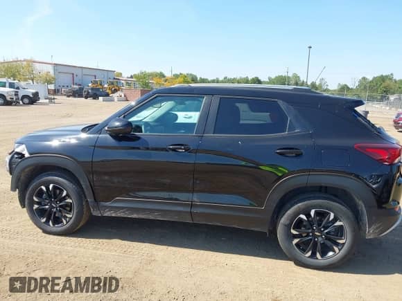 2023 Chevrolet TrailBlazer LT z VIN KL79MRSL7PB148603, wystawiony jako IAAI lot #43203114 z przebiegiem 21 274 mil mil oraz . Historia ofert i sprzedaży dostępna na DreamBid. Obrazek 14.