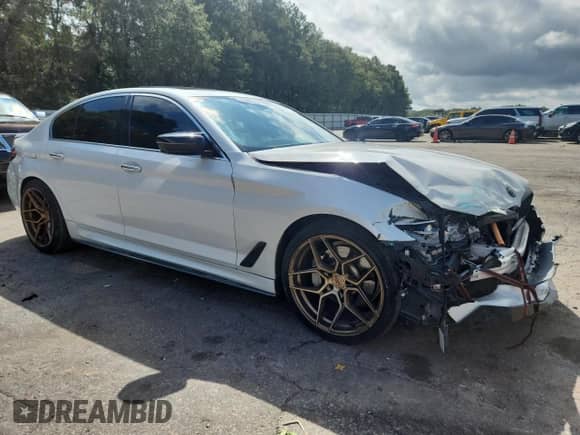 2017 BMW 5 Series 540i с VIN WBAJE5C38HG915249, выставлен на аукционе Copart как лот 84261185 с пробегом 76 744 миль миль и Чистый • Clean title. История ставок и продаж доступна на DreamBid. Изображение 4.