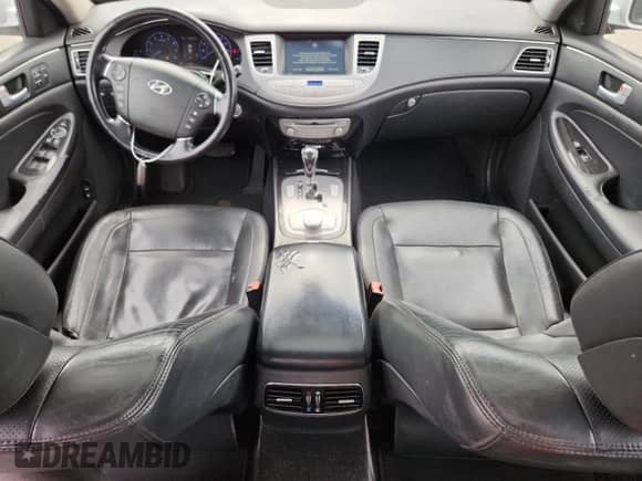 2014 Hyundai Genesis R-Spec z VIN KMHGC4DHXEU262634, wystawiony jako Copart lot #58714705 z przebiegiem 160 521 mil mil oraz Czysty tytuł • Clean title. Historia ofert i sprzedaży dostępna na DreamBid. Obrazek 8.