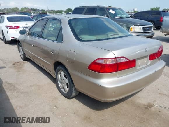 2000 Honda Accord EX с VIN JHMCG5669YC027255, выставлен на аукционе IAAI как лот 42036193 с пробегом 118 784 миль миль и . История ставок и продаж доступна на DreamBid. Изображение 3.