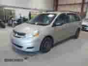 2009 Toyota Sienna CE с VIN 5TDZK23C39S242858, выставлен на аукционе IAAI как лот 43370463 с пробегом 191 572 миль миль и . История ставок и продаж доступна на DreamBid. Изображение 2.