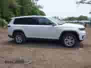 2023 Jeep Grand Cherokee Limited z VIN 1C4RJKBG3P8813368, wystawiony jako IAAI lot #42347019 z przebiegiem 14 722 mil mil oraz . Historia ofert i sprzedaży dostępna na DreamBid. Obrazek 13.