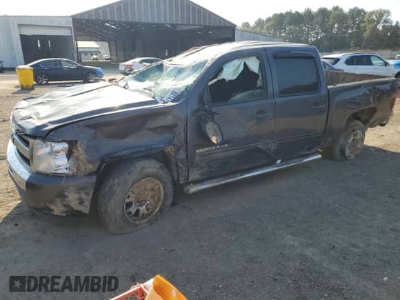 2011 Chevrolet Silverado 1500 LS z VIN 3GCPCREA4BG101987, wystawiony jako Copart lot #80147265 z przebiegiem 175 913 mil mil oraz Szkoda całkowita • Salvage title. Historia ofert i sprzedaży dostępna na DreamBid. Obrazek 1.