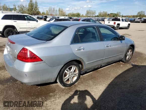 2006 Honda Accord LX SE with VIN 1HGCM56336A802126, listed as a Copart auction lot 86106455 with 309,990 mi miles and Clean title. Bid and sale history available at DreamBid. Image 3.