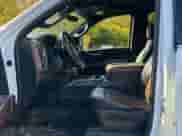 2020 Chevrolet Silverado 3500HD High Country с VIN 1GC4YVEY8LF275624, выставлен на аукционе Copart как лот 90016765 с пробегом 265 028 миль миль и Чистый • Clean title. История ставок и продаж доступна на DreamBid. Изображение 12.
