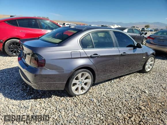 2006 BMW 3 Series 330i с VIN WBAVB335X6KR77746, выставлен на аукционе Copart как лот 80144935 с пробегом 123 424 миль миль и Списание • Salvage title. История ставок и продаж доступна на DreamBid. Изображение 3.