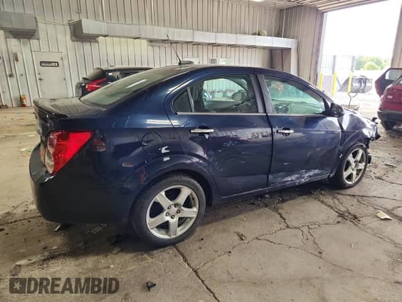 2015 Chevrolet Sonic LTZ with VIN 1G1JE5SB1F4205418, listed as a Copart auction lot 80190895 with 113,437 mi miles and Non repairable. Bid and sale history available at DreamBid. Image 3.