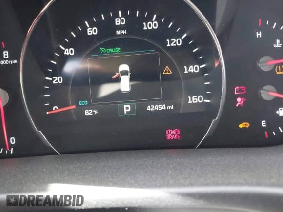 2016 Kia Sorento SXL with VIN 5XYPK4A53GG033928, listed as a IAAI auction lot 42639686 with 42,454 mi miles and . Bid and sale history available at DreamBid. Image 7.