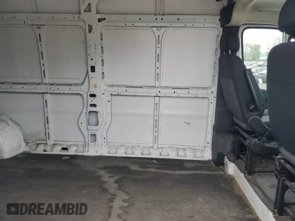 2025 Ram ProMaster Cargo Tradesman с VIN 3C6LRVDG1SE521527, выставлен на аукционе Copart как лот 90949705 с пробегом 35 538 миль миль и Списание • Salvage title. История ставок и продаж доступна на DreamBid. Изображение 11.