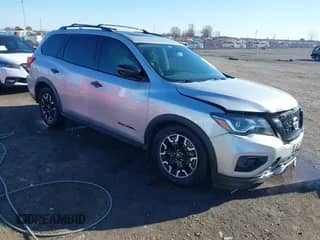 2019 Nissan Pathfinder SL with VIN 5N1DR2MN0KC640232, listed as a IAAI auction lot 41773841 with 98,155 mi miles and . Bid and sale history available at DreamBid. Image 1.
