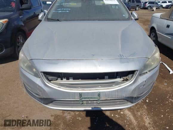 2014 Volvo S60 T5 с VIN YV1612FS2E1284271, выставлен на аукционе IAAI как лот 41634172 с пробегом 137 924 миль миль и . История ставок и продаж доступна на DreamBid. Изображение 6.