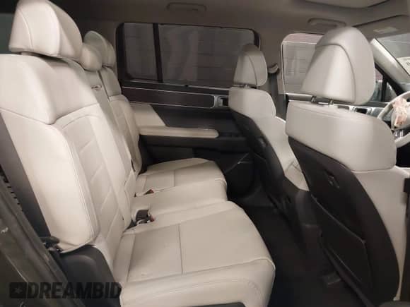 2025 Hyundai Santa Fe Limited with VIN 5NMP4DGL2SH075571, listed as a IAAI auction lot 41471700 with 5,063 mi miles and . Bid and sale history available at DreamBid. Image 8.