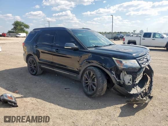 2018 Ford Explorer XLT z VIN 1FM5K7DH8JGB88862, wystawiony jako Copart lot #84209385 z przebiegiem 80 801 mil mil oraz Szkoda całkowita • Salvage title. Historia ofert i sprzedaży dostępna na DreamBid. Obrazek 4.