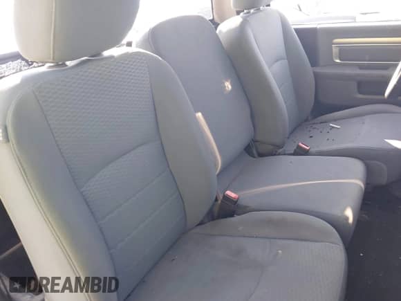 2014 Ram 1500 Tradesman z VIN 3C6JR7AG8EG278332, wystawiony jako IAAI lot #43226613 z przebiegiem 132 145 mil mil oraz . Historia ofert i sprzedaży dostępna na DreamBid. Obrazek 8.