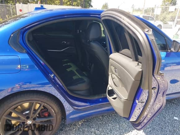 2024 BMW 3 Series 330i xDrive с VIN 3MW89FF05R8E09890, выставлен на аукционе IAAI как лот 43223989 с пробегом 14 567 миль миль и . История ставок и продаж доступна на DreamBid. Изображение 8.