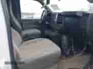 2018 Chevrolet Express Passenger LT с VIN 1GAZGPFG0J1329933, выставлен на аукционе IAAI как лот 42116300 с пробегом 114 269 миль миль и . История ставок и продаж доступна на DreamBid. Изображение 5.