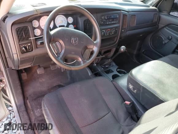 2003 Dodge 1500 ST z VIN 1D7HA16KX3J618123, wystawiony jako Copart lot #84800295 z przebiegiem 153 410 mil mil oraz Szkoda całkowita • Salvage title. Historia ofert i sprzedaży dostępna na DreamBid. Obrazek 8.