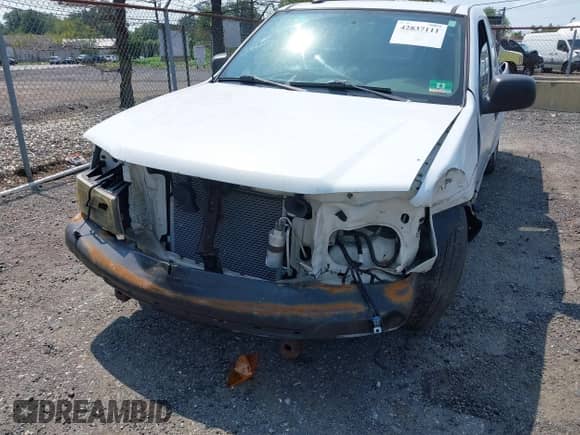 2005 Chevrolet Colorado Fleet Z85 with VIN 1GCCS196558165863, listed as a IAAI auction lot 42837111 with 140,503 mi miles and . Bid and sale history available at DreamBid. Image 6.