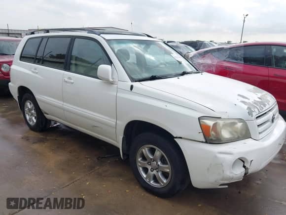 2004 Toyota Highlander with VIN JTEGP21A140028971, listed as a IAAI auction lot 43232186 with 251,104 mi miles and . Bid and sale history available at DreamBid. Image 1.