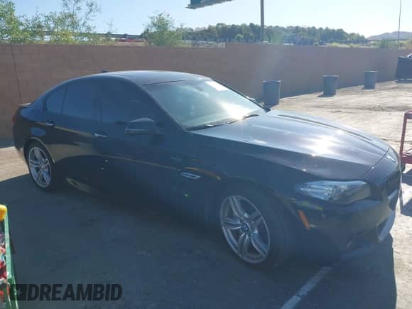 2015 BMW 5 Series 550i с VIN WBAKN9C56FD961027, выставлен на аукционе IAAI как лот 42653452 с пробегом 167 493 миль миль и . История ставок и продаж доступна на DreamBid. Изображение 13.