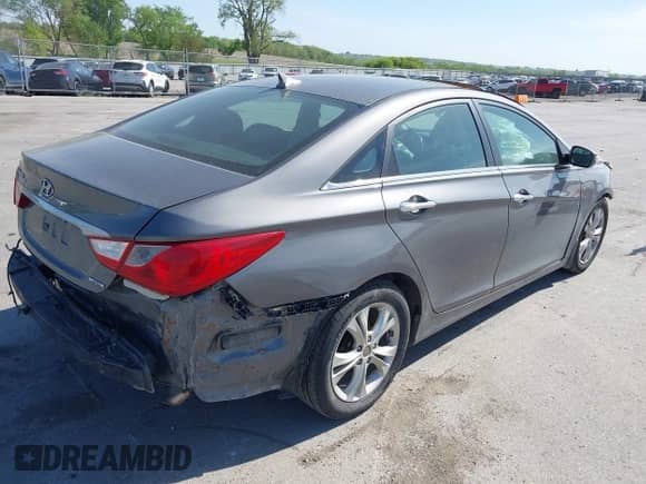 2011 Hyundai Sonata Limited с VIN 5NPEC4AC0BH130282, выставлен на аукционе IAAI как лот 42237674 с пробегом 168 399 миль миль и . История ставок и продаж доступна на DreamBid. Изображение 14.