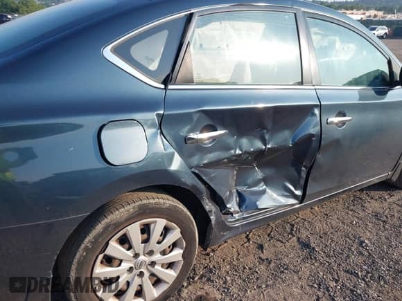 2017 Nissan Sentra SR с VIN 3N1AB7APXHL641029, выставлен на аукционе IAAI как лот 42822941 с пробегом 105 628 миль миль и . История ставок и продаж доступна на DreamBid. Изображение 6.