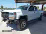 2017 Chevrolet Silverado 1500 Work Truck z VIN 1GCVKNEC0HZ326923, wystawiony jako IAAI lot #42098107 z przebiegiem 174 828 mil mil oraz . Historia ofert i sprzedaży dostępna na DreamBid. Obrazek 2.