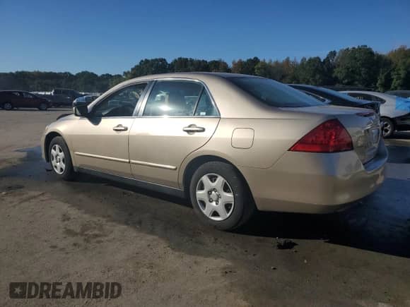 2007 Honda Accord LX z VIN 1HGCM56447A147551, wystawiony jako Copart lot #85527245 z przebiegiem 187 219 mil mil oraz Czysty tytuł • Clean title. Historia ofert i sprzedaży dostępna na DreamBid. Obrazek 2.