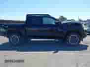 2024 Toyota Tacoma SR5 z VIN 3TMLB5JN5RM077620, wystawiony jako IAAI lot #43221023 z przebiegiem 11 482 mil mil oraz . Historia ofert i sprzedaży dostępna na DreamBid. Obrazek 13.