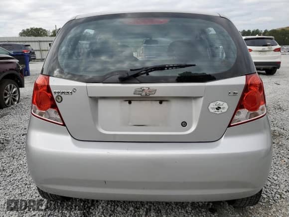 2008 Chevrolet Aveo LS z VIN KL1TD66698B085685, wystawiony jako Copart lot #73752454 z przebiegiem 59 578 mil mil oraz Nie do naprawy • Non repairable. Historia ofert i sprzedaży dostępna na DreamBid. Obrazek 6.