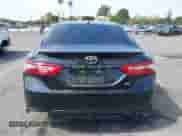 2019 Toyota Camry SE z VIN 4T1B11HK3KU216191, wystawiony jako IAAI lot #43346776 z przebiegiem 105 440 mil mil oraz . Historia ofert i sprzedaży dostępna na DreamBid. Obrazek 16.