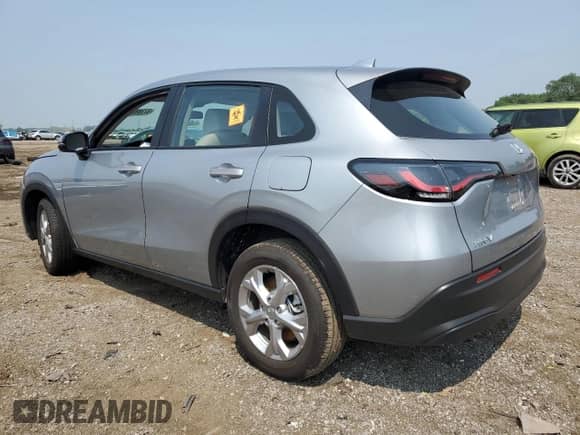 2025 Honda HR-V LX с VIN 3CZRZ2H33SM767715, выставлен на аукционе Copart как лот 67289715 с пробегом 2 600 миль миль и Списание • Salvage title. История ставок и продаж доступна на DreamBid. Изображение 2.