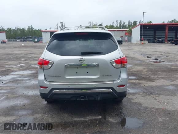 2016 Nissan Pathfinder S z VIN 5N1AR2MN4GC661692, wystawiony jako IAAI lot #42176423 z przebiegiem 90 983 mil mil oraz . Historia ofert i sprzedaży dostępna na DreamBid. Obrazek 17.