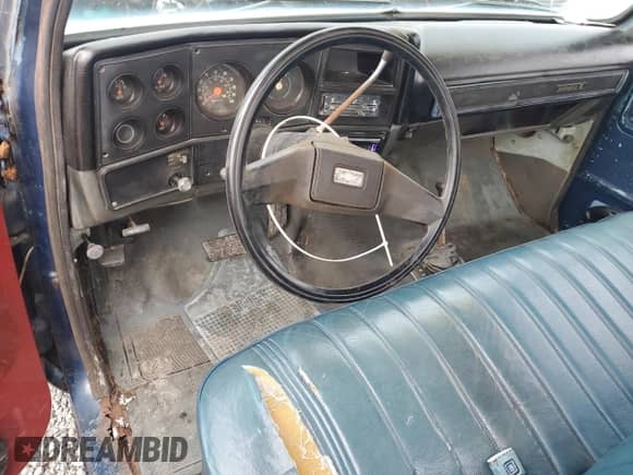 1978 Chevrolet Silverado 2500 with VIN CKL148Z151995, listed as a Copart auction lot 47409165 with 21,337 mi miles and Salvage title. Bid and sale history available at DreamBid. Image 8.