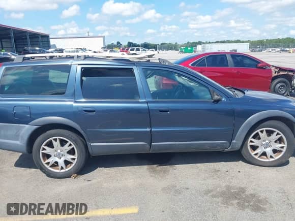 2007 Volvo XC70 with VIN YV4SZ592071286286, listed as a IAAI auction lot 42729739 with 246,441 mi miles and . Bid and sale history available at DreamBid. Image 13.