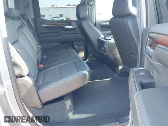 2024 GMC Sierra 1500 Denali с VIN 1GTUUGEL5RZ176407, выставлен на аукционе IAAI как лот 42155590 с пробегом 5 808 миль миль и . История ставок и продаж доступна на DreamBid. Изображение 8.