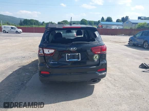 2019 Kia Sorento L with VIN 5XYPG4A34KG560479, listed as a IAAI auction lot 42571939 with 68,924 mi miles and . Bid and sale history available at DreamBid. Image 17.