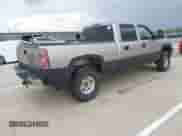 2003 Chevrolet Silverado 1500HD LS с VIN 1GCGK13UX3F107684, выставлен на аукционе IAAI как лот 42202674 с пробегом Не указан миль и . История ставок и продаж доступна на DreamBid. Изображение 4.