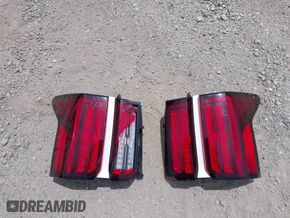 2023 Kia Sorento SX Prestige with VIN KNDRMDLH5P5187396, listed as a IAAI auction lot 42215613 with 57,953 mi miles and . Bid and sale history available at DreamBid. Image 19.