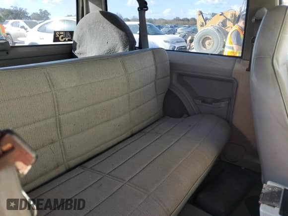 1996 Jeep Grand Cherokee с VIN 1J4FT27S5TL311814, выставлен на аукционе Copart как лот 77092584 с пробегом 210 848 миль миль и Списание • Salvage title. История ставок и продаж доступна на DreamBid. Изображение 10.