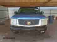 2002 Cadillac Escalade с VIN 1GYEC63T82R146533, выставлен на аукционе Copart как лот 60111775 с пробегом 263 575 миль миль и Списание • Salvage title. История ставок и продаж доступна на DreamBid. Изображение 5.
