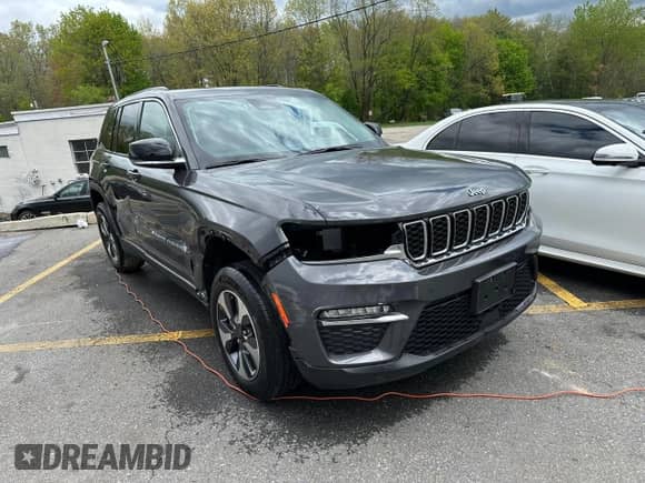 2023 Jeep Grand Cherokee with VIN 1C4RJYB61PC649223, listed as a Copart auction lot 56364835 with 37,695 mi miles and Clean title. Bid and sale history available at DreamBid. Image 4.